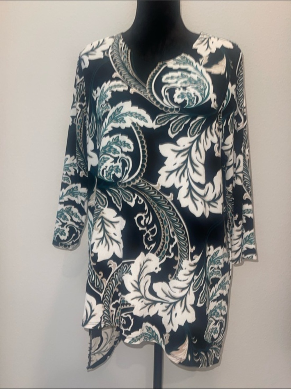 Chico’s travelers high low Paisley Tunic Top with Teal Accents 2 M/L